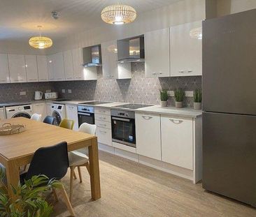 1 bedroom in a house share to rent - Photo 5