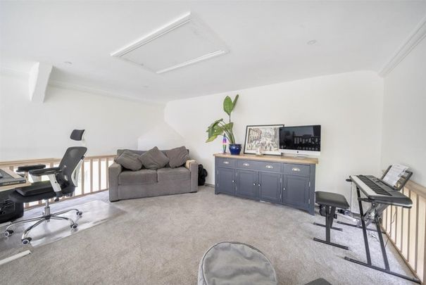 Alverdiscott, Barnstaple - Photo 1