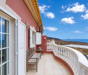 CHALET PAREADO CON JARDÍN, VISTAS AL MAR Y PISCINA COMUNITARIA EN E... - Foto 3