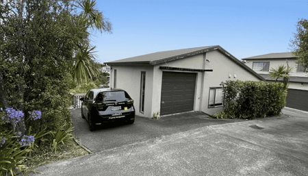 Stand Alone Townhouse in Hillcrest - Photo 2