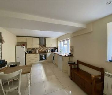 2 bedroom semi-detached house to rent - Photo 4
