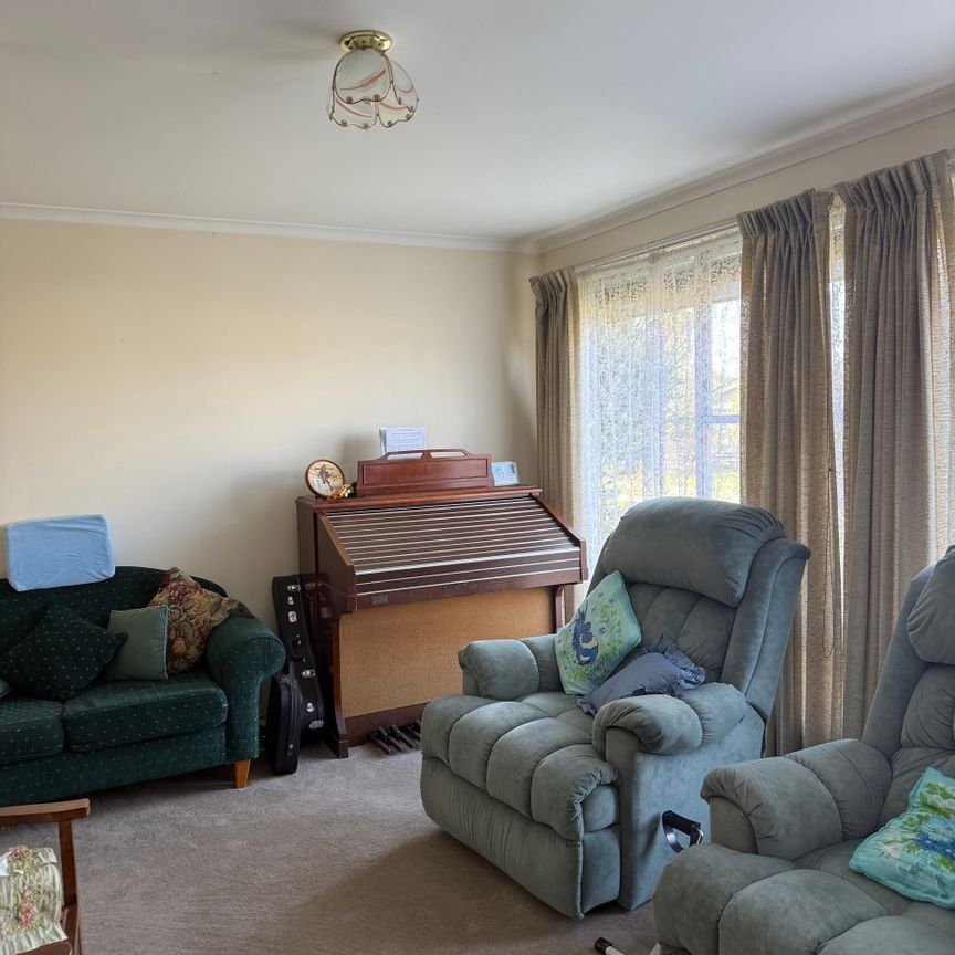 Bacchus Marsh - Photo 1