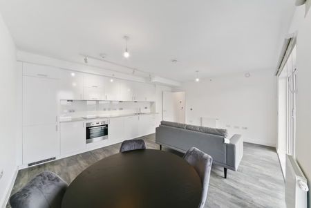 3 bedroom apartment - Photo 3