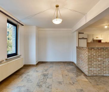 Ruim appartement met 2 slaapkamers en privatieve kelder - Photo 1