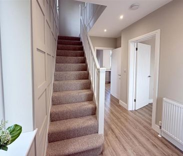 3 bedroom semi-detached house to rent - Photo 4