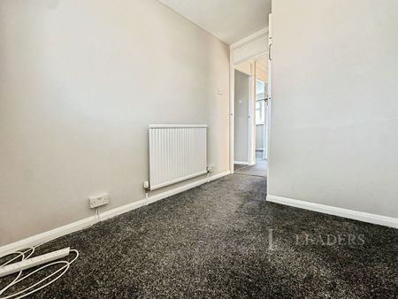 3 bedroom semi-detached to rent Whitethorn Gardens, Chelmsford - Photo 5