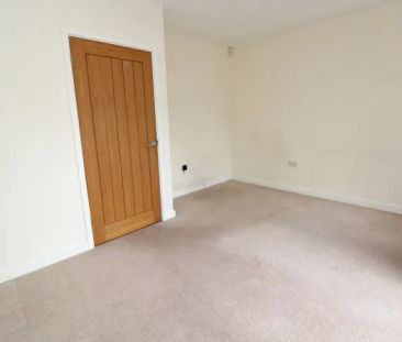 RM3, Ashflower Drive, Romford - Photo 5