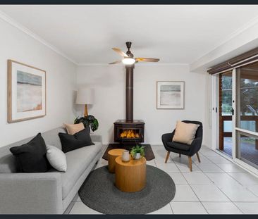 Spacious private living domains - Photo 6