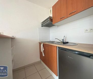 Location Appartement 1 pièce 24m² MONTFAVET 84140 - Photo 2