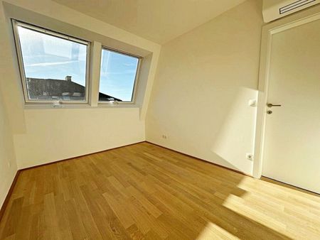 ERSTBEZUG, AUGARTEN-NÄHE, klimatisiertes 44 m2 Dachgeschoss, 2 Zimmer, Komplettküche, Duschbad, Parketten, Brigittenauer Lände - Photo 2