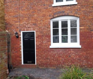 1 bedroom terraced house to rent - Photo 2