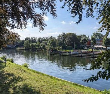 Ferry Lane, Wraysbury, Staines-upon-thames, Berkshire, TW19 - Photo 1