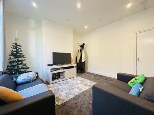 Welton Place, Hyde Park, LS6 1EW, Leeds - Photo 1