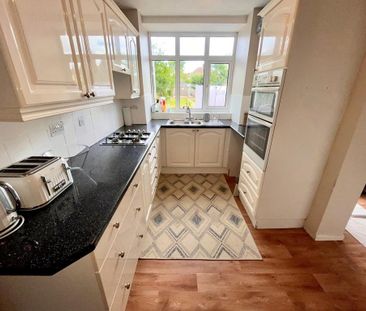 3 bedroom semi-detached house to rent - Photo 5