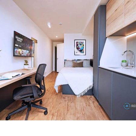 Studio to rent - Photo 4