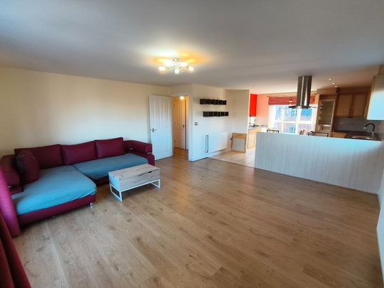 2 Bed Flat, Stirling House, RG1 - Photo 1