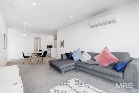 3003/500 Elizabeth Street, Melbourne - Photo 2