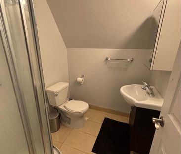 73 Blackburn - Photo 6