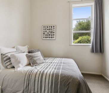 96A Pirie St, Mount Victoria - Photo 6