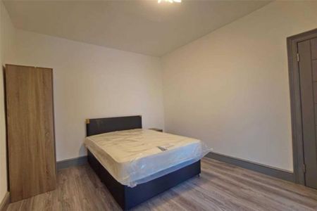 5 bedroom terraced house to rent - Photo 4