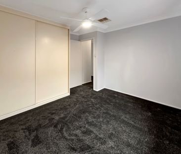 Cosy Three Bedroom Home - Photo 2