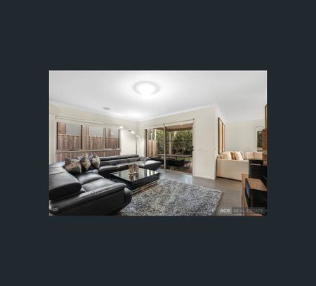 8 Hawker Street, Williams Landing, Vic 3027 - Photo 5