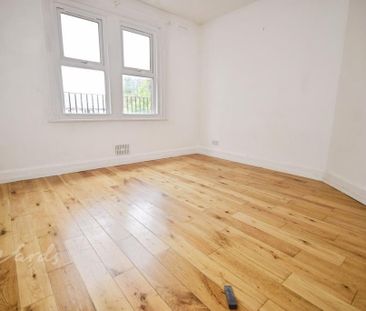 3 bedroom apartment to rent - Photo 4