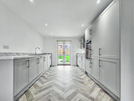 2 bedroom end of terrace house to rent - Photo 3