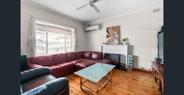 Double brick house near CBD - Photo 1