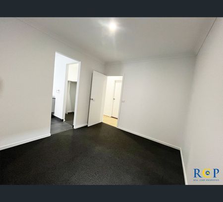 40 Stakes Boulevard, Manor Lakes, Vic 3024 - Photo 4