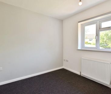 4 bedroom House To Let - Photo 3