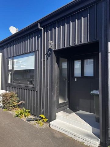 2/360 Devon Street East, Strandon, New Plymouth - Photo 2