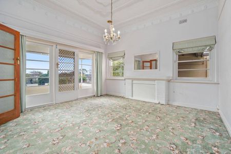 Magnificent Art Deco Family Home - Photo 3