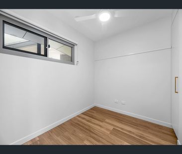 301/99 Sutton Street, Redcliffe, Qld 4020 - Photo 2
