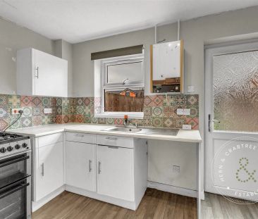 2 Bedroom House - Mid Terrace - Photo 6