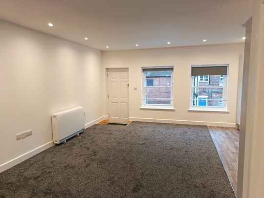 Dolphin Square, Tring - Photo 1