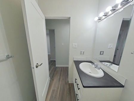 6010B 58A Street - Photo 3