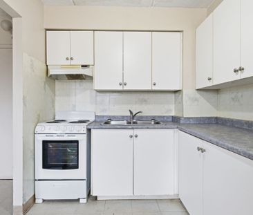 For Lease - 19 Manchester Avenue Unit# 101, St. Catharines, Ontario - Photo 4