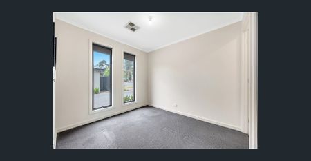 Low-Maintenance, Modern Living in Ultra-Convenient Location - Photo 3