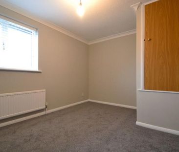 2 bedroom semi-detached house to rent - Photo 2