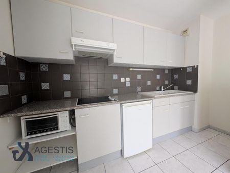 Location Appartement 2 pièces 45m² CASTRES 81100 - Photo 3