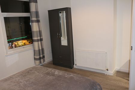 2 Bed Terraced House, Swan Lane, CV2 - Photo 4