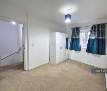 3 bedroom terraced house to rent - Photo 4