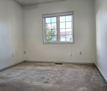 For Lease - 116 Oceanpearl Crescent, Whitby, Ontario - Photo 5