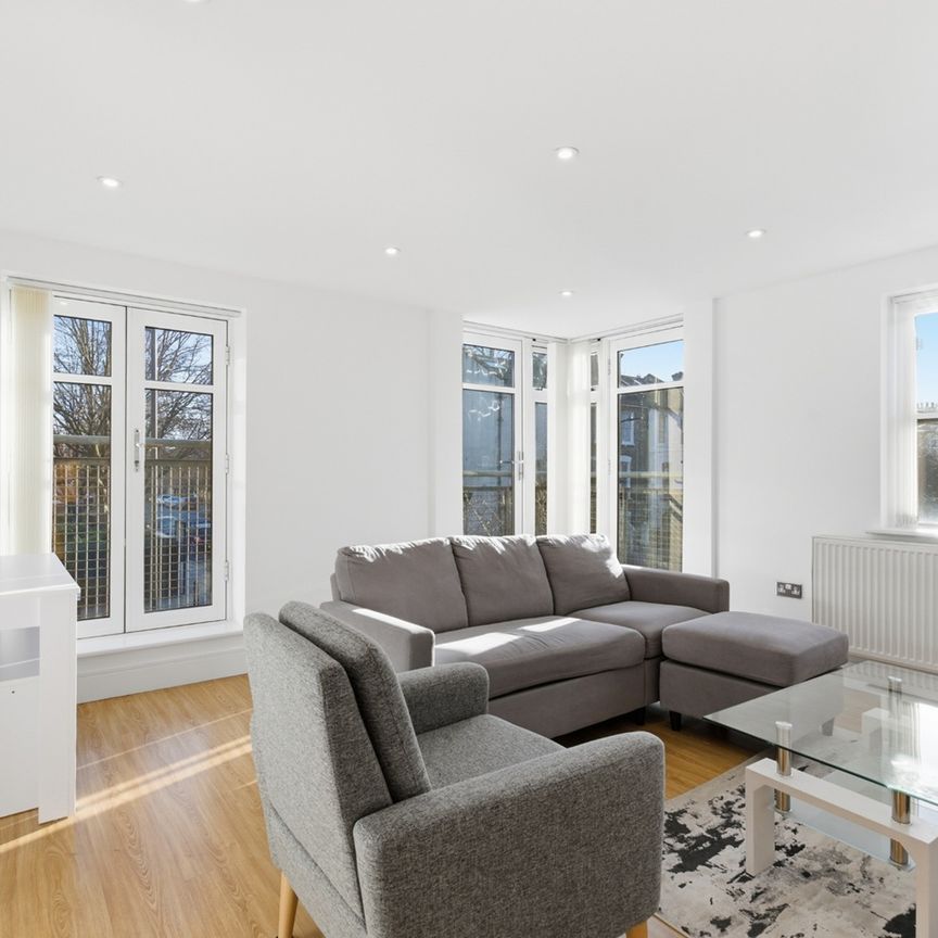 2 Bed Flat, Sandringham Road, E8 - Photo 1
