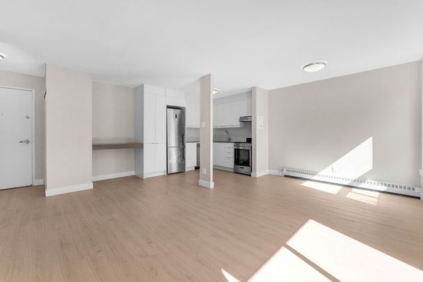 145 York St - Photo 1