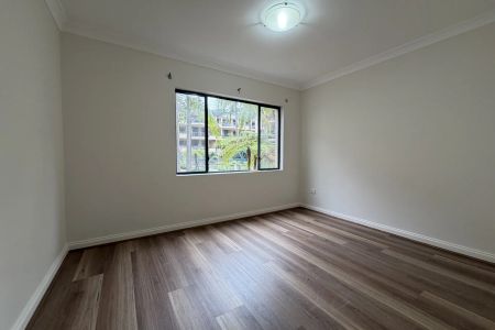 Exquisite, Restored Apartment Within Carlingford West School Catchment - Photo 5