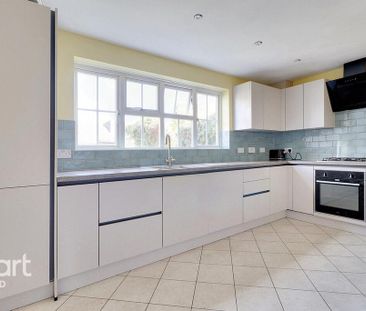 4 bedroom detached house to rent - Photo 5