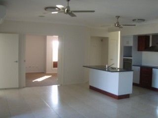 Family Paradise in Bushland Beach - Photo 5