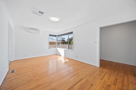 Renovated Comfort with Exceptional Alfresco Living - Photo 3